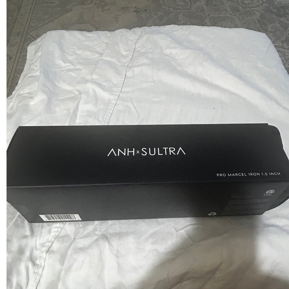Anh x Sultra Pro Marcel Iron 1.5 Inch Professional Curling Iron Black with Case